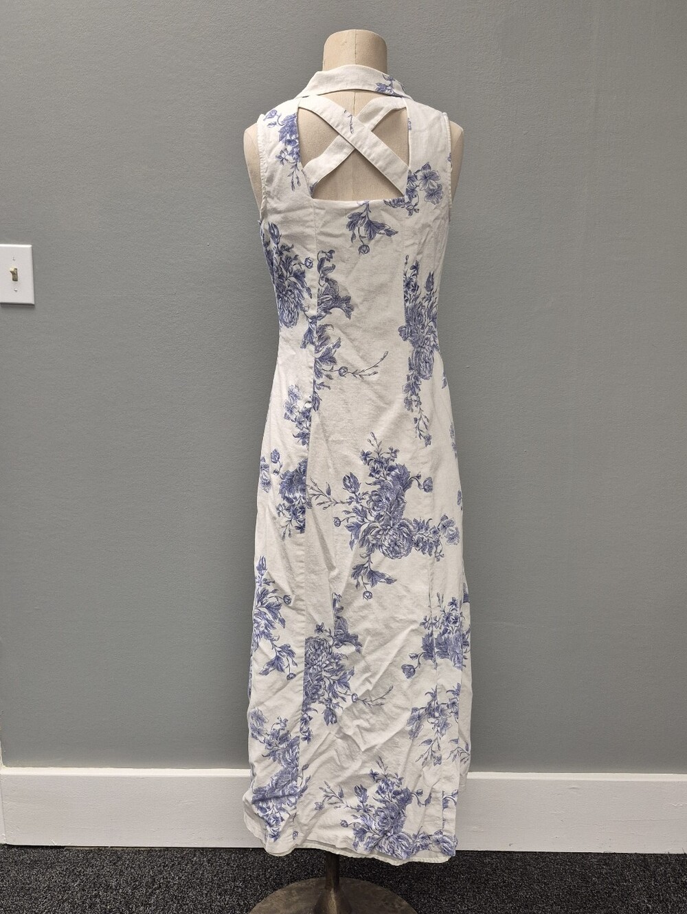 Sheri Martin White Linen Blend Shirt Dress with Blue Floral Print - Picture 3 of 6